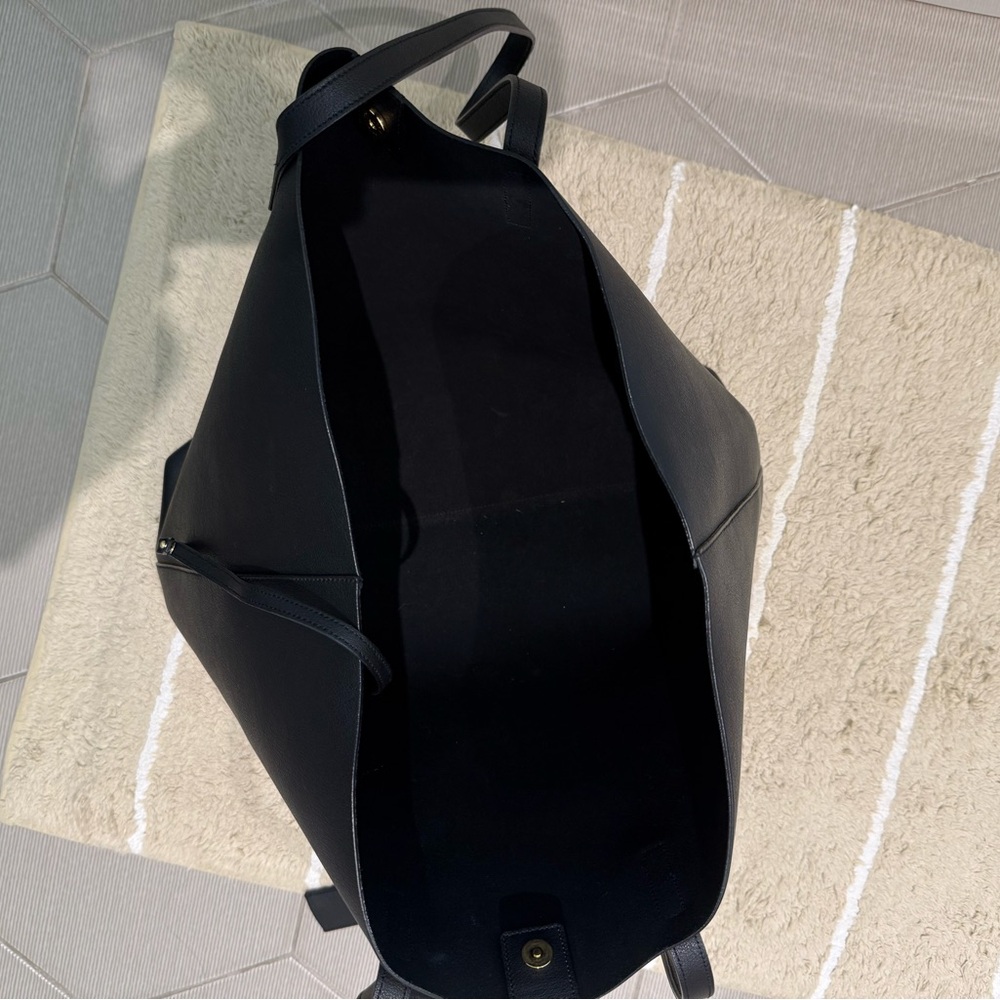 Authentic YSL east west shopping bag tote in smooth black leather - Picture 14 of 14